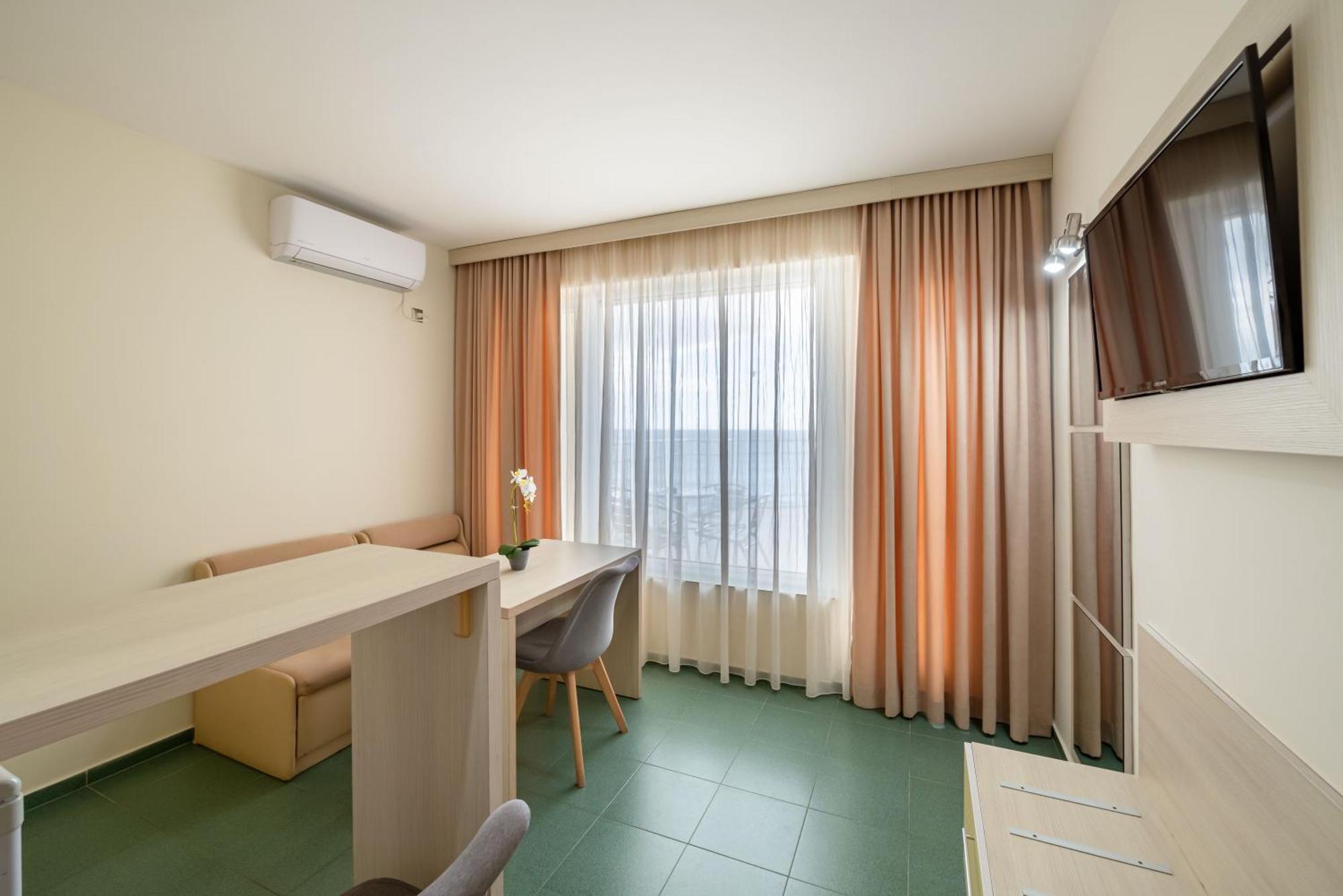 Perla Apartments First Line Nesebar Exterior foto
